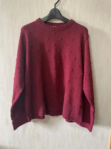 tina mimi toujours 버건디 도트 짜임 니트 스웨터