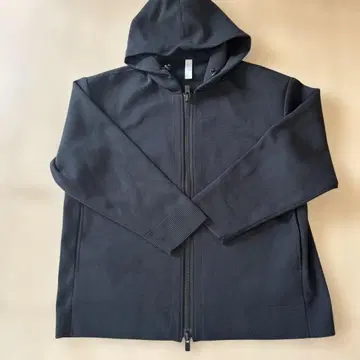 블랙 후드 부착 집업 후드티 미사용에 가까움