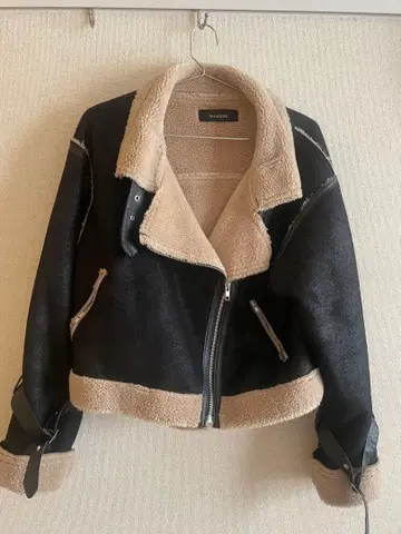 SHAGGIE 페이크 가죽 자켓