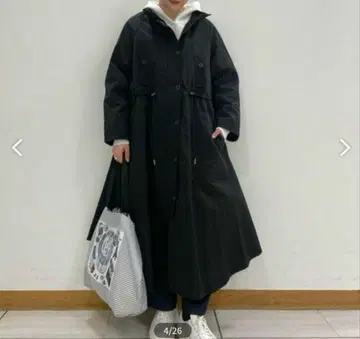 비어즐리 플레어 지퍼 코트