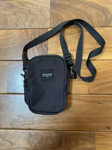 APPARELUM 블랙 숄더백
