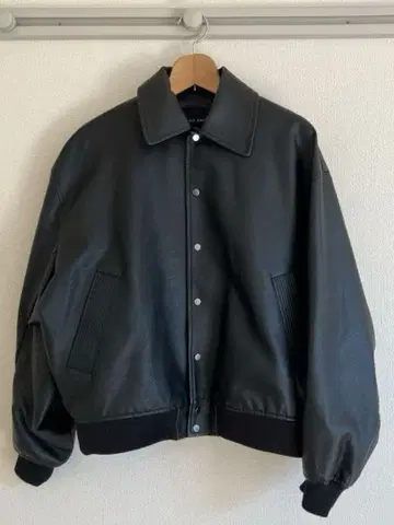 NIKO AND - 가죽 자켓 M 사이즈
