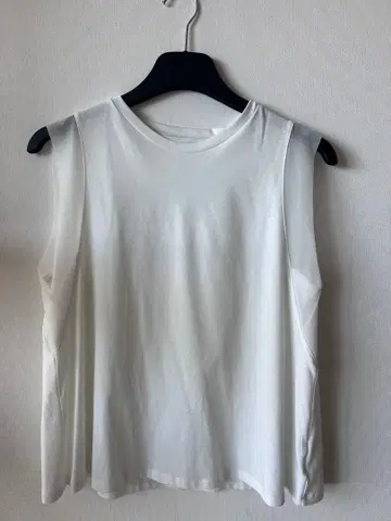 Spick &Span 화이트 슬리브리스 상의