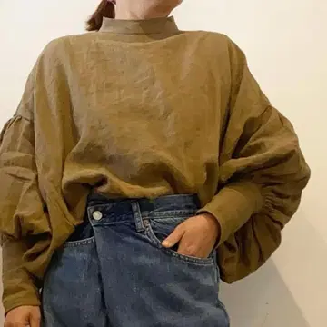 ito fukuoka 스탠드 카라 볼륨 슬리브 상의