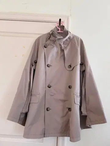 L'ALLURE 그레이 트렌치코트 미디 기장