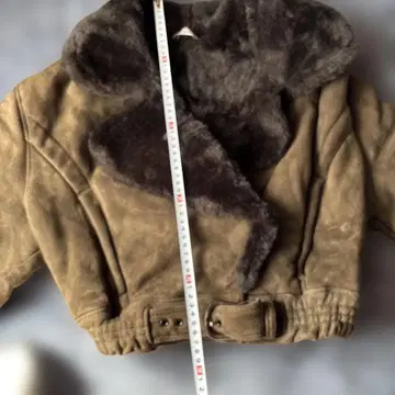 올리브 그린 숏 무스탕 코트 벨트 포함