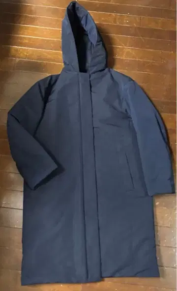 유니클로 하이브리드 다운 코쿤 코트