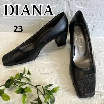 [새상품급] DIANA 스퀘어토 청키힐 블랙 펌프스 23