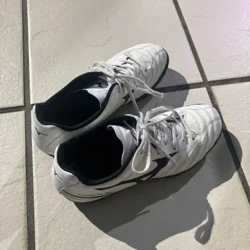 Mizuno 화이트 풋살화