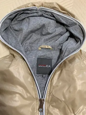 DUVETICA ACANT 베이지 라이트 다운 자켓