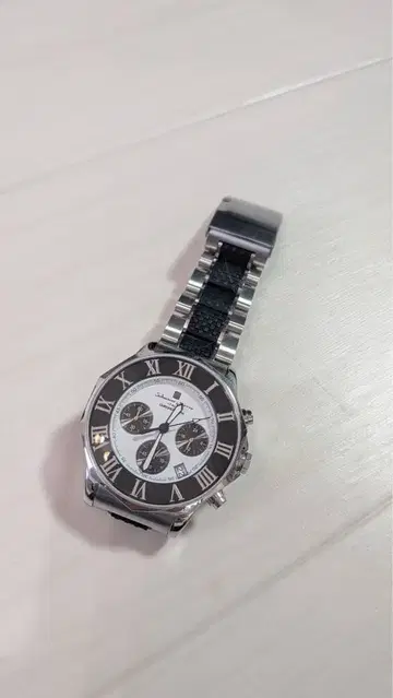 살바토레마라] 크로노그래프 10기압 방수 이탈리아 브랜드 한정판 모델