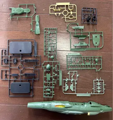 우주전함 야마토 1/1000 가이데롤급 정크