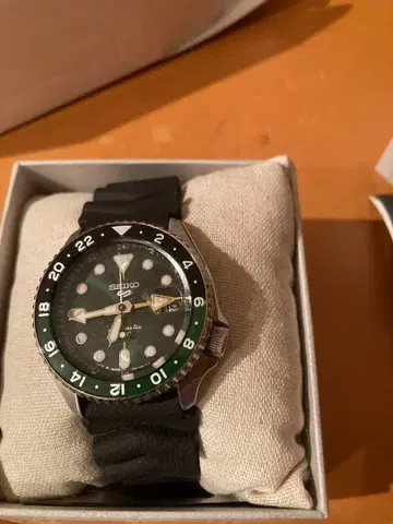 세이코 5 스포츠 GMT 모델 SBSC019 자동 와인딩 손목시계