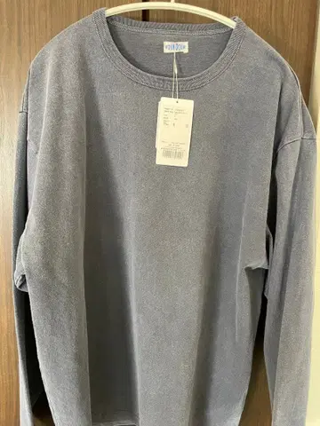 [ 새상품 ] FOUNDOUR 롱 슬리브 FADE TEE SHIRT