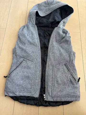 PLST 후드 부착 그레이 다운 베스트 사이즈 2