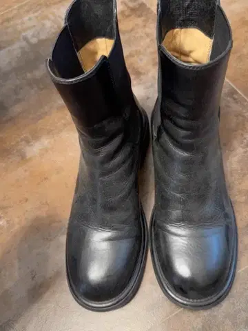 블랙 가죽 사이드 고어 부츠