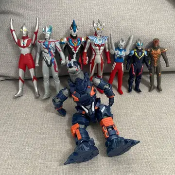 울트라맨 피규어 8개 세트