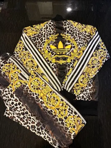 아디다스 오리지널스 제레미 스콧 콜라보 셋업