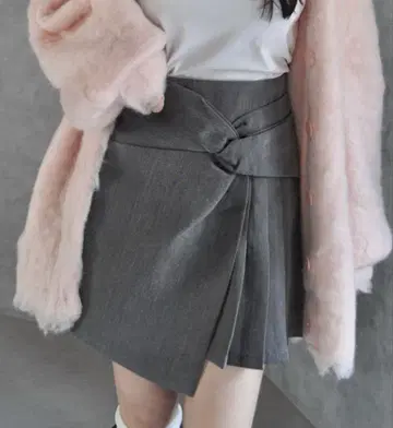 mellowneon 트위스트 디자인 포인트 플리츠 스커트 빅