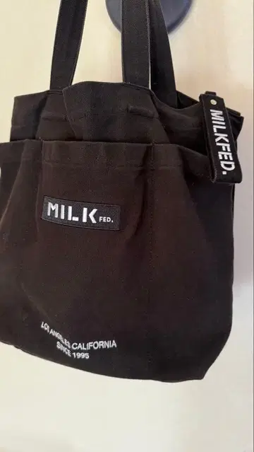MILKFEED. 블랙 로고 캠퍼스 토트백