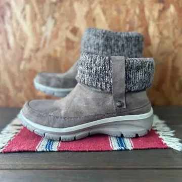 스케쳐스 메모리폼 니트 24.0cm