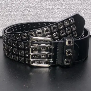 벨트 스터드 블랙 블록 전체 길이 109cm 폭 3.9cm 블랙 컬러