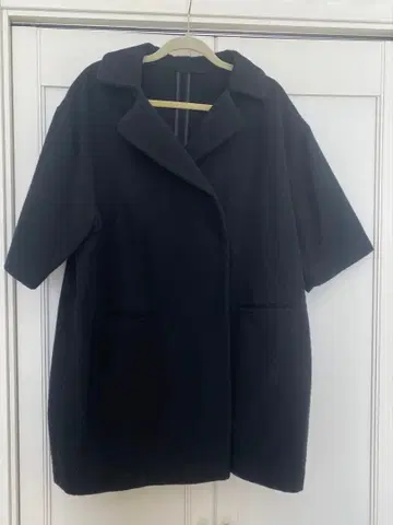 미즈이로 인드 블랙 코트