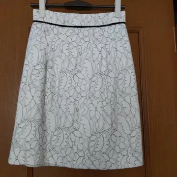 Riccimie PREMIERE SALON 플레어 스커트 꽃무늬 자수