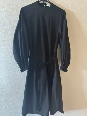 HYKE 블랙 셔츠 원피스 긴팔