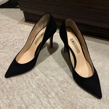 DIANA 블랙 스웨이드 스틸레토 하이힐