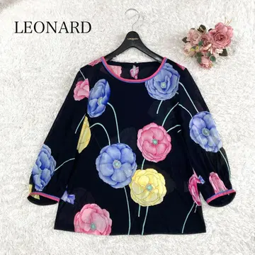 새상품급 레오나르 티셔츠 상의 칸칸 포피 꽃 네이비 M