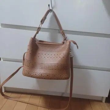 아놀드 파머 숄더백 브라운