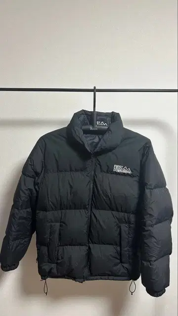 FIRST DOWN 블랙 다운 자켓