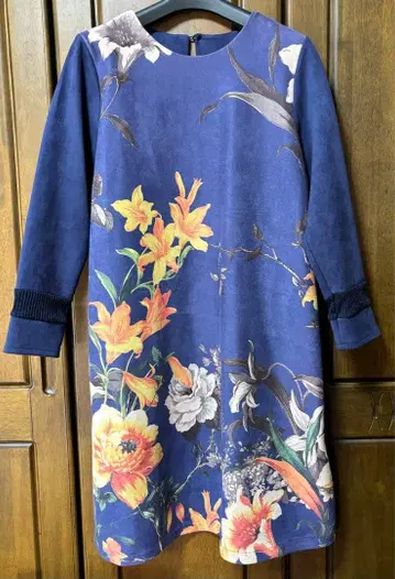 꽃무늬 네이비 긴팔 원피스