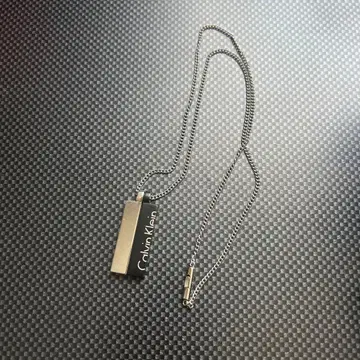 Calvin Klein 목걸이