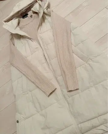 2025년 10월 구매. 멋지고 세련된 고급 롱 아우터