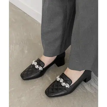 미사용 새상품 란다 로퍼 펌프스 22.5 블랙