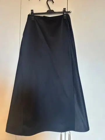 바니스 롱 스커트