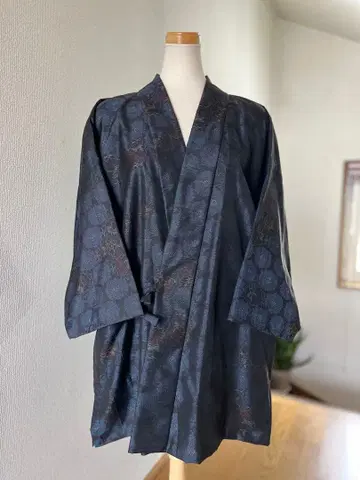 오시마 명주 작무의 기모노 리메이크 패션 작은 꽃 눈꽃 무늬 실크 상의