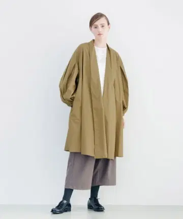 미즈이로 인드 볼륨 슬리브 코트