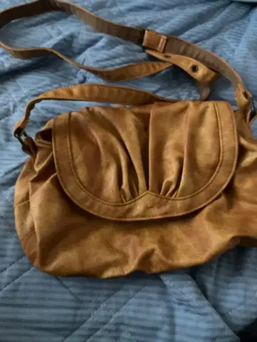 브라운 가죽풍 숄더백