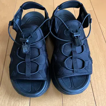 블랙 스포츠 샌들 조정 가능