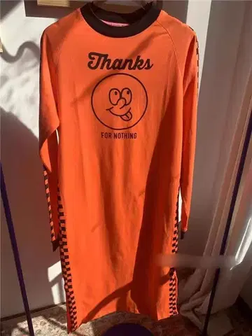 lazyoaf 긴팔 T셔츠 오렌지