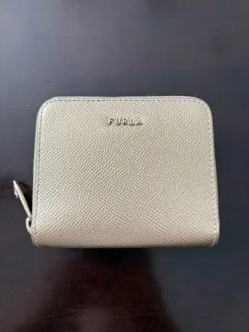 FURLA 골드 접이식 지갑