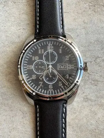 D&G 손목시계