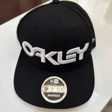 Oakley 9FIFTY 스냅백 캡 블랙