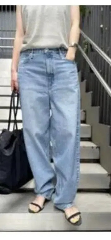 어퍼 하이츠 더 플래닛 로우 와이드 팬츠 24