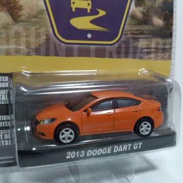 1/64 GREENLIGHT 2013 Dodge Dart GT