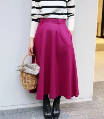 이에나 IENA 하드 압축 울 플레어 스커트 핑크