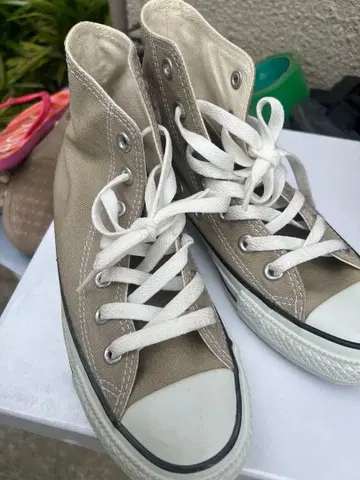 Converse 베이지 하이컷 스니커즈